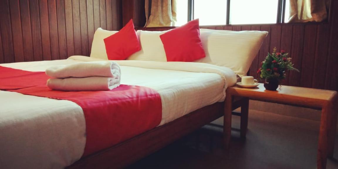 Hotel Tri-Star Residency Kochi Eksteriør bilde